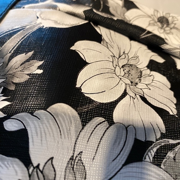 New Sharif Large Leather Shoulder Bag NWOT - Picture 13 of 15